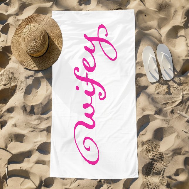 Toalla De Playa Esposa Wifey de novia recién casada rosa (Cute pink wifey wife newlywed honeymoon towel. )
