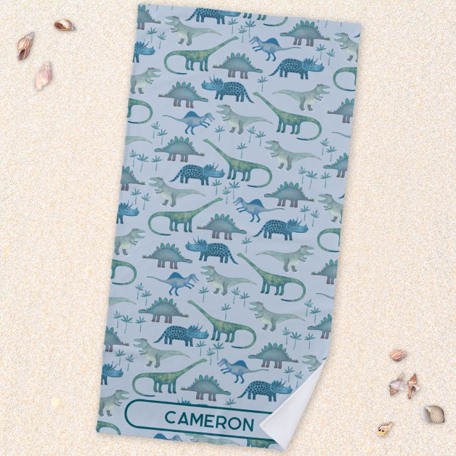 Toalla De Playa Fun Personalized Name Dinosaur Pattern (Fun prehistoric dinosaur pattern beach towel for paleontologists of all ages)