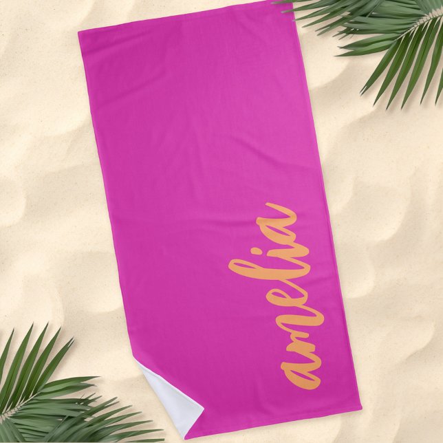 Toalla De Playa Guión de nombre personalizado negrita magenta nara (Custom name script bold magenta orange beach towel)