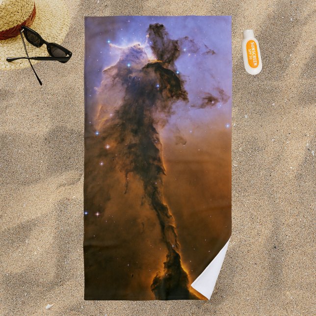 Toalla De Playa Hada de la NASA de Águila Nebulosa Resumen (Fairy of Eagle Nebula NASA Abstract Beach Towel)