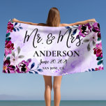 Toalla De Playa Hermosa floral Sr. y Sra. Boda o aniversario<br><div class="desc">¡Presentamos la más hermosa y única idea de regalo de boda o aniversario para la pareja especial de tu vida! Estas toallas de playa de Mr & Mrs son la manera perfecta de conmemorar su día especial y su luna de miel. Ya sean recién casados o celebren muchos años juntos,...</div>