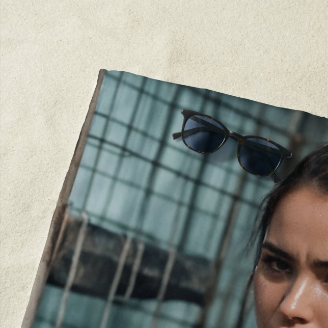 Toalla De Playa #HotLaysCoolWavesBeachTowel (In situ)