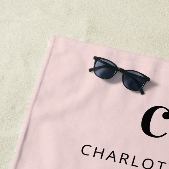 Toalla De Playa Iniciales de monograma de nombre rosa Rubor (In situ)