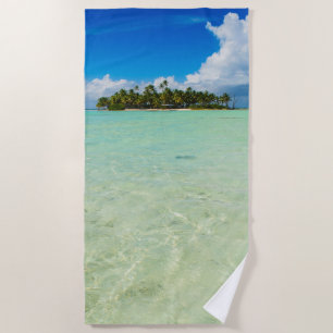 Toalla De Playa Isla deshabitada en una laguna azul tropical