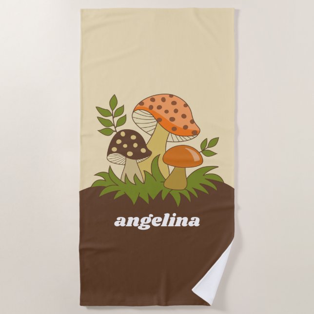 Toalla De Playa Merry Mushroom con nombre personalizado (Anverso)