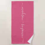 Toalla De Playa Moda Nombres de monogramas recién casados Rosa cal<br><div class="desc">Toalla de playa monogramada de moda con los nombres de las recién casadas en caligrafía manuscrita blanca y elegante en un fondo rosa caliente. Simplemente agrega tus nombres. Perfecto regalo para la pareja recién casada o pareja comprometida. Diseñado exclusivamente para usted por Happy Dolphin Studio. Si necesita ayuda o productos...</div>