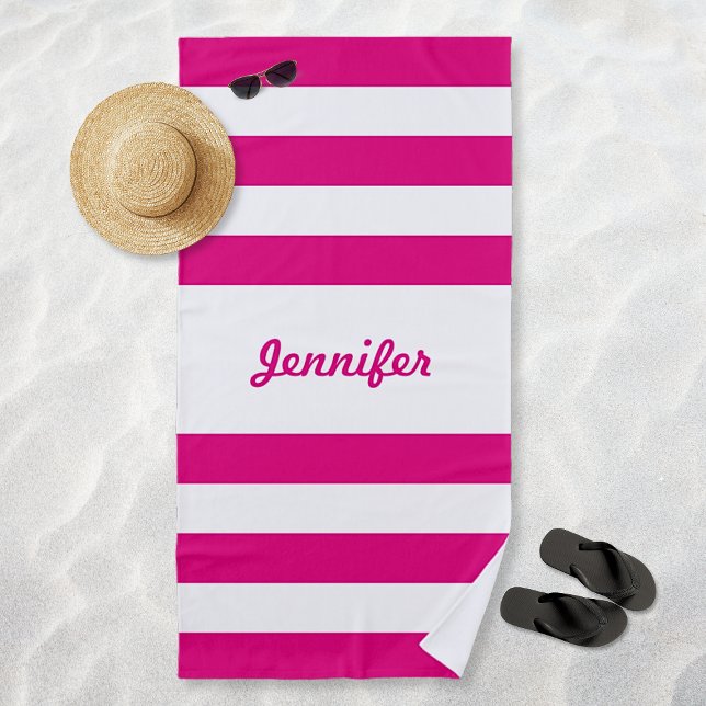 Toalla De Playa Moda rayas blancas y rosadas calientes Personaliza (Chic Hot Pink and White Stripes Personalized Beach Towel)