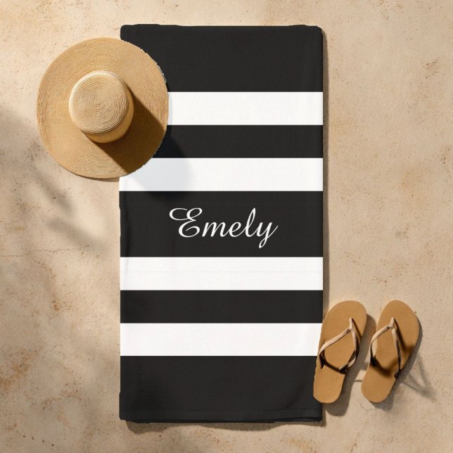 Toalla De Playa Modern Black And White Stripes Pattern (Custom Name Modern Black And White Stripes Pattern Beach Towel)