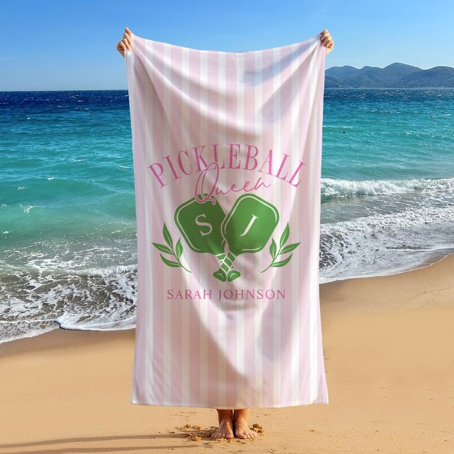 Toalla De Playa Monograma de nombre personalizado Reina de pellebo (Subido por el creador)
