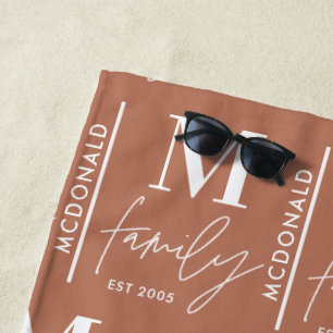 Toalla De Playa Monograma familia de óxido mínima personalizada