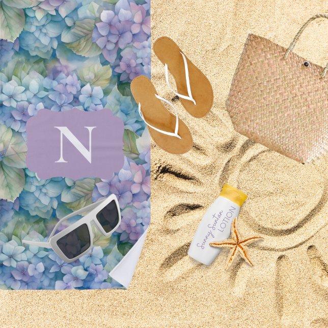 Toalla De Playa Monograma Hidrangea floral Púrpura Personalizada (Subido por el creador)
