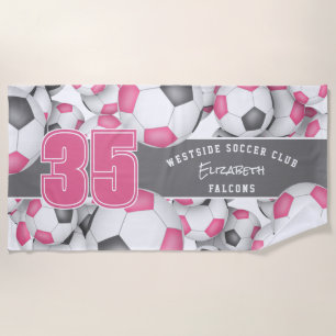 Toalla De Playa Montones de balones de fútbol de nombre de atleta