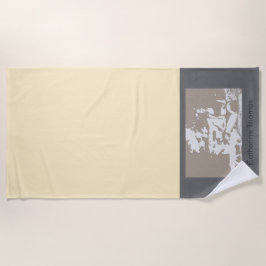 Toalla De Playa mujer joven en una pose de yoga