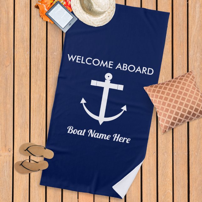 Toalla De Playa Náutica Naval Anchor Azul bienvenida a bordo (A beach towel with 'Welcome Aboard' anchor and custom boat name, in nautical navy blue and white)