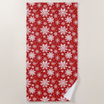 Toalla De Playa Navidades Patrón sin foco de copo de nieve blanco<br><div class="desc">Relájese en esta toalla de playa de temática Navidad con un toque blanco y rojo de copos de nieve sin fisuras. Perfecto para un día festivo en la playa o en la piscina, esta toalla le da un toque de invierno a su diversión de verano. También es una gran idea...</div>