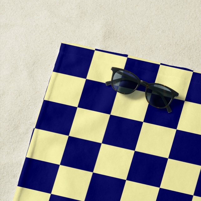 Toalla De Playa Navy Blue and Yellow Checkerboard Pattern (In situ)
