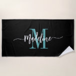 Toalla De Playa Nombre de monograma elegante y personalizado en ne<br><div class="desc">Toalla de playa moderna, trendy y elegante con tu nombre personalizado y inicial en un diseño de caligrafía con florituras (asegúrate de mantener los emoticonos o espacios junto al nombre completo para que las florituras permanezcan). Esta es la versión en negro y azul turquesa. Fácil de personalizar tamaño y agregar...</div>