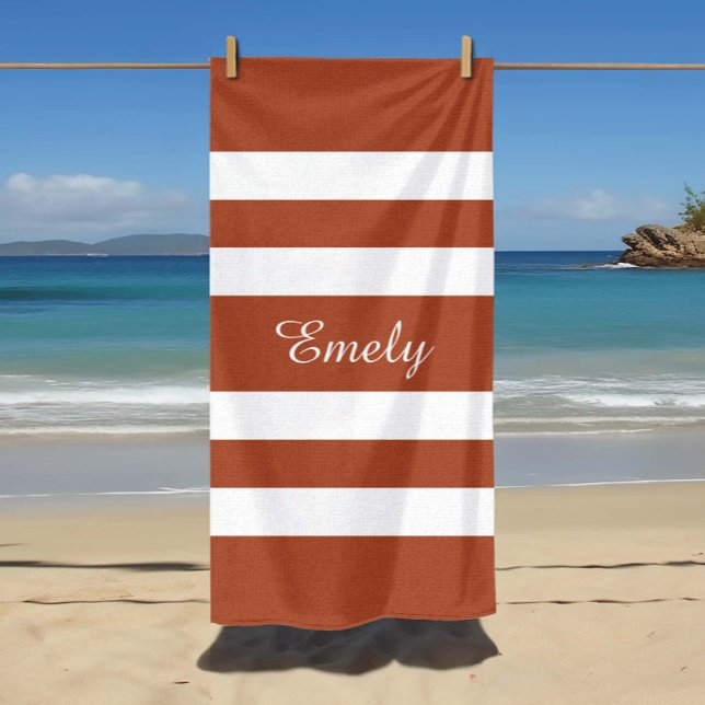 Toalla De Playa Nombre moderno de rayas marrones de terracota (Custom Name Modern Terracotta Brown Striped Beach Towel
)
