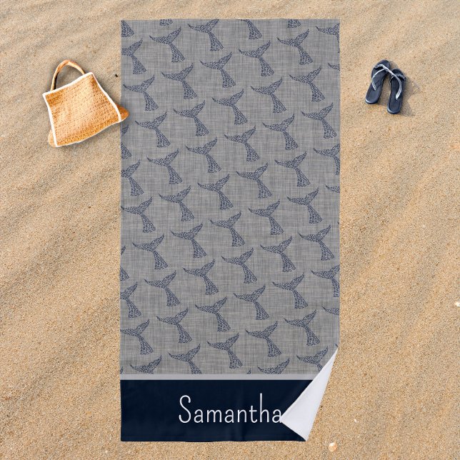 Toalla De Playa Nombre personalizado Arte de cola de ballena náuti (Personalized Name Nautical Whale Tail Art Beach Towel)