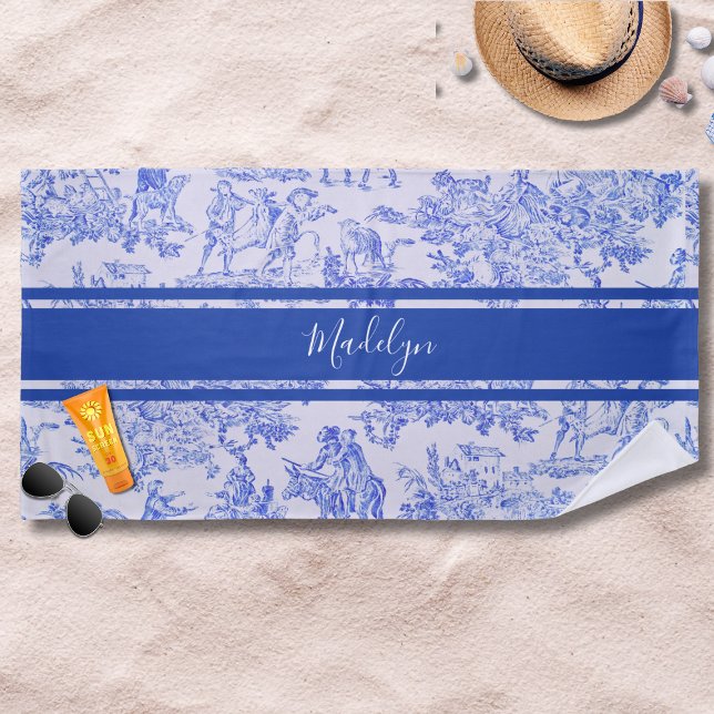 Toalla De Playa Nombre personalizado del tocador azul francés (French Toile Beach Towel with customizable name.)