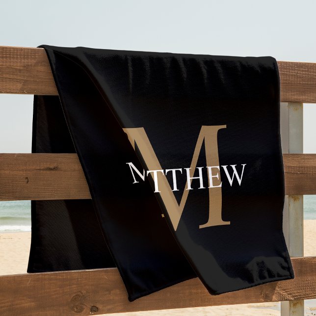Toalla De Playa Nombre personalizado Monograma negro (This beach towel is all about you. Customize it with your name and monogram.)