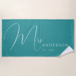 Toalla De Playa Novedades azules verde azuladas llaman luna de mie<br><div class="desc">Celebre su amor con estilo con esta toalla de playa personalizada para adultos, que incluye los nombres de los recién casados en un diseño elegante y moderno. Perfecto para un viaje de luna de miel en la playa, una escapada de aniversario o unas vacaciones románticas, esta toalla suave y vibrante...</div>