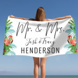 Toalla De Playa Novia y Groom, Sr. y Sra. Tropical Personalizado<br><div class="desc">Haga una declaración en la piscina o en la playa con nuestra amplia selección de toallas de playa de personalizable super adorables. Tenemos elegantes, elegantes y elegantes diseños de impresión completa y divertidos. Solo Casado, Props Bodas, Fotografías Bodas, Decoración Boda, Semanas Recién Heridas, Recepción De Bodas, Luna De Miel, Ducha...</div>