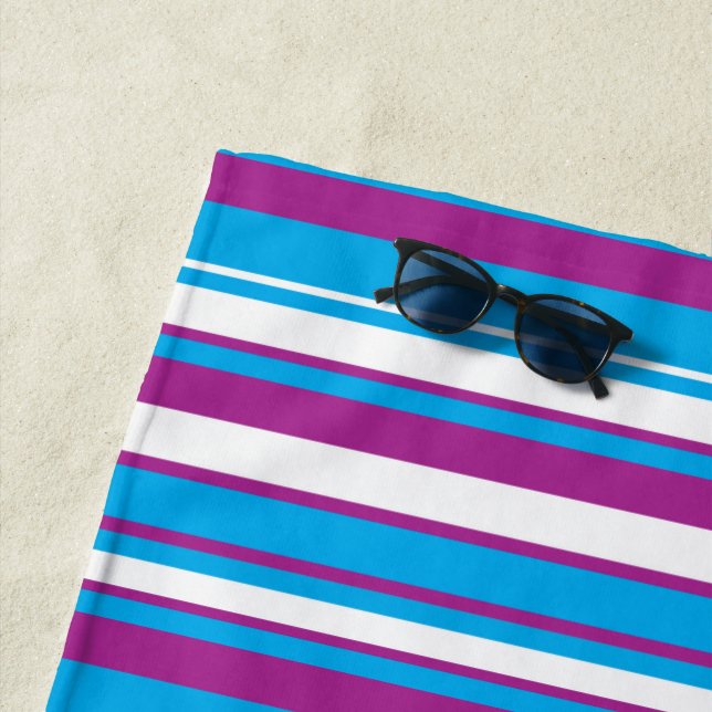 Toalla De Playa Ocean Breeze Diagonal Stripe Beach Towel (In situ)