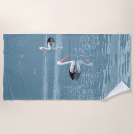 Toalla De Playa Pareja pelícola remando en agua azul calmada