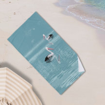 Pareja pelícola remando en agua dulce