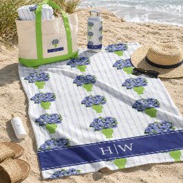 Toalla De Playa Patrón costero de monograma de franja de hortensia