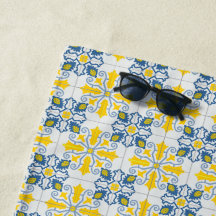 Patrón de azulejos azules y amarillos en portugués