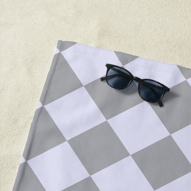 Toalla De Playa Patrón de diamantes en gris y lavanda (In situ)