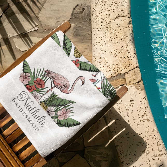 Toalla De Playa Patrón floral rosa tropical Flamingo blanco (Tropical Pink Flamingo Bridesmaid Beach / Pool Towels. Flamingo, Hibiscus Flowers, Pineapple, Drinks)