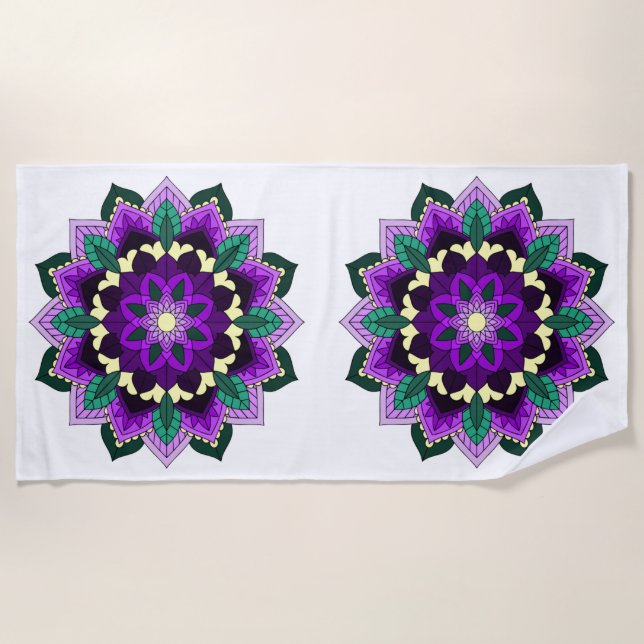Toalla De Playa Patrón Mandala 02 en morado (Anverso)