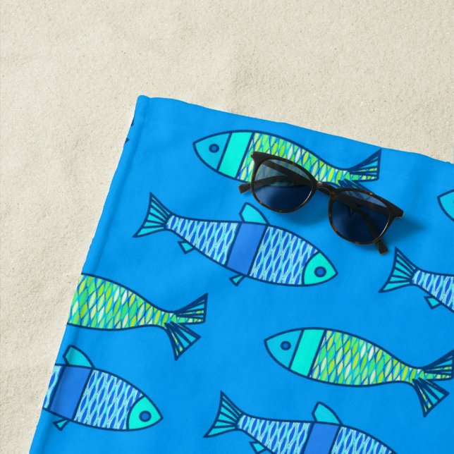 Toalla De Playa Pescado retro moderno, turquesa y azul ceruleano (In situ)