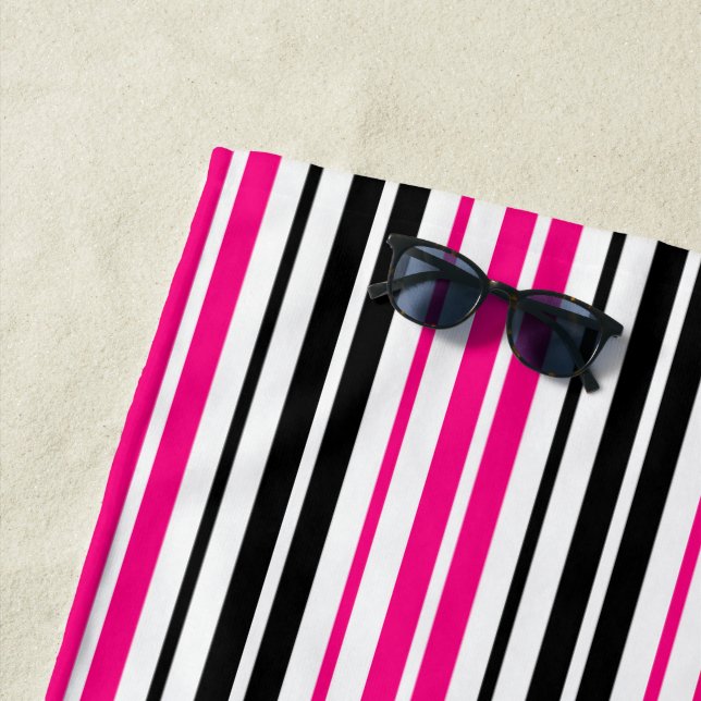 Toalla De Playa Pink Black White Stripes Pattern Design  (In situ)