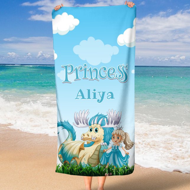 Toalla De Playa Princesa azul y nombre personalizado Dragon (Blue Princess and Dragon Custom Name Beach Towel)