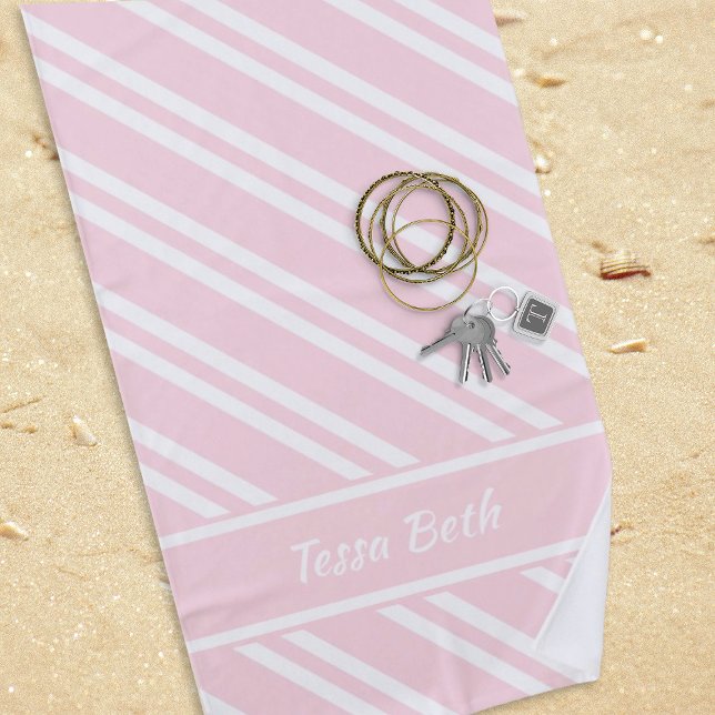 Toalla De Playa Rayas blancas y rosas pálidas personalizadas (Pale pink and White Striped Beach Towel to personalize for your next vacation!)
