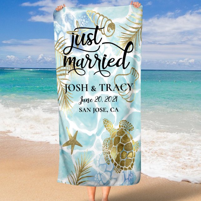 Toalla de playa, recién casada para una boda en la (Beach towel, just married for beach wedding Beach Towel)