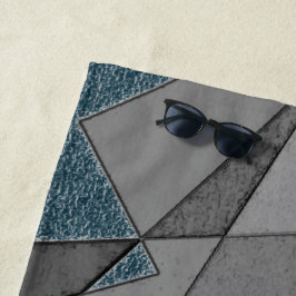 Toalla De Playa Recortes triangulares grises con trozos de azul os