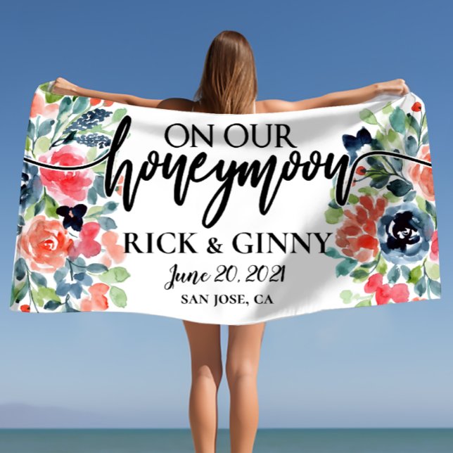 Toalla De Playa Regalos de Bodas Personalizados Florales de Estilo (Preppy Chic Floral Honeymoon Gifts Personalized Beach Towel
)