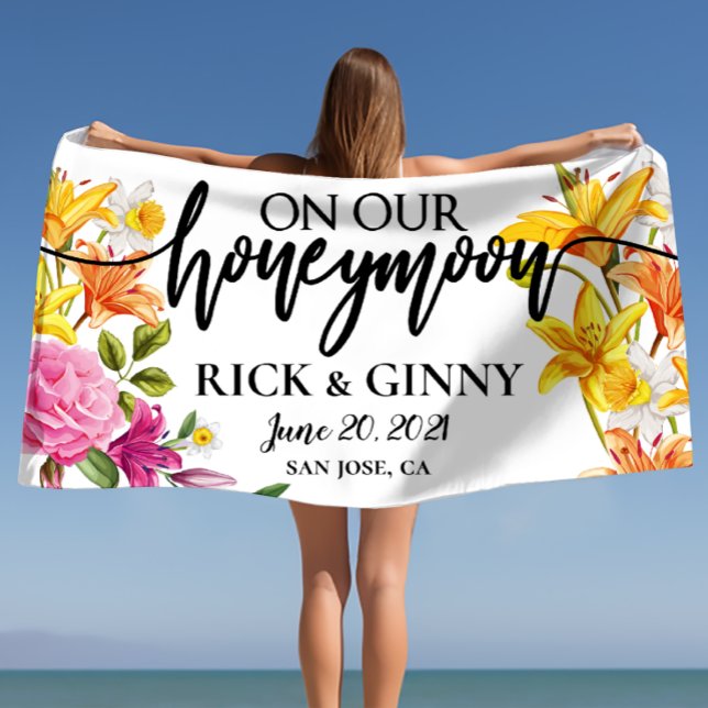 Toalla De Playa Regalos de luna de miel Personalizado de ilimidade (Honeymoon Gifts Personalized Asiatic Lilies Custom Beach Towel)
