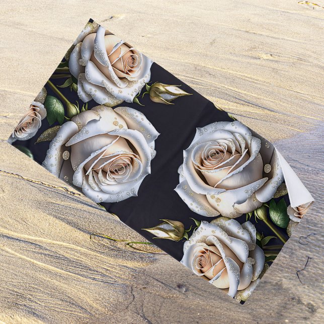 Toalla De Playa Rosas blancas preciosas con detalles dorados (Subido por el creador)
