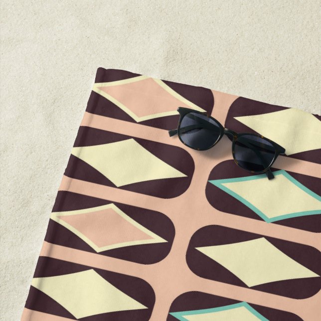 Toalla De Playa Seamless geometric pattern in dark brown leaf  (In situ)
