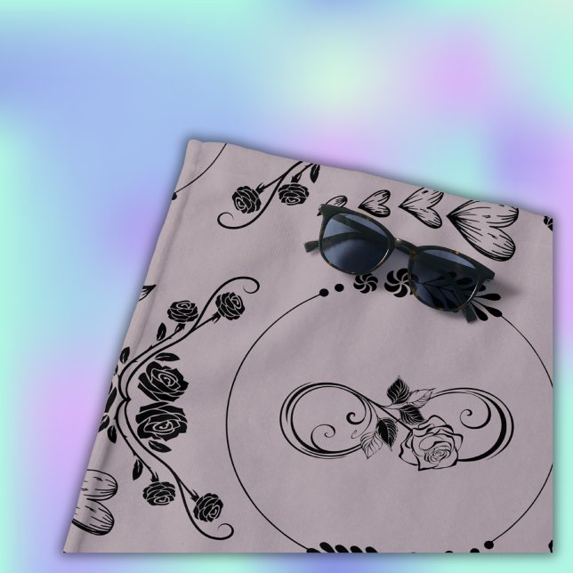 Toalla De Playa Sencillos corazones negros, florales, infinitos en (Subido por el creador)