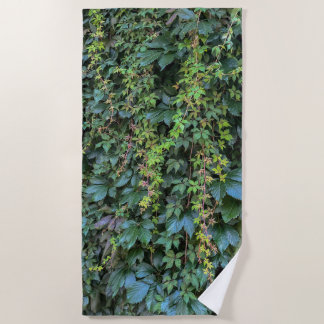 Toalla De Playa Serene Green Ivy Wall Colgando Vinas Plantas