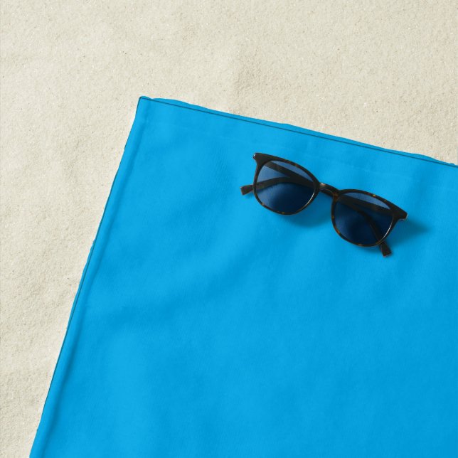 Toalla De Playa Solid Cyan Blue Background | Summer Minimal Style (In situ)
