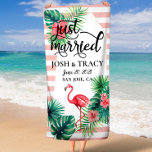 Toalla De Playa Sólo Casado, Sr. y Sra., Luna de Miel, Nombre Pers<br><div class="desc">Presentando al Sr. "Just Casried" ¡Y el juego de toallas de playa de Mrs. La manera perfecta de celebrar su día especial, este elegante conjunto de toallas personalizados es perfecta para su luna de miel o como regalo de fiesta nupcial. Cada toalla muestra los nombres de los recién casados en...</div>