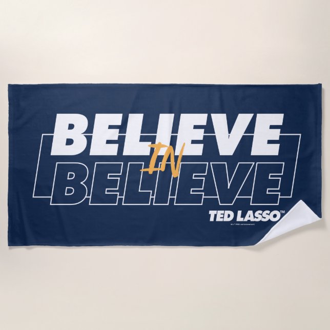 Toalla De Playa Ted Lasso | Creer en Believe (Anverso)